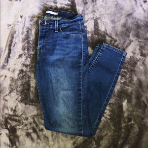 Levi’s 710 Super Skinny Jeans